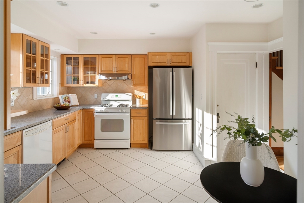 1643 Washington Street Newton, MA 02465 - Photo 11 of 29