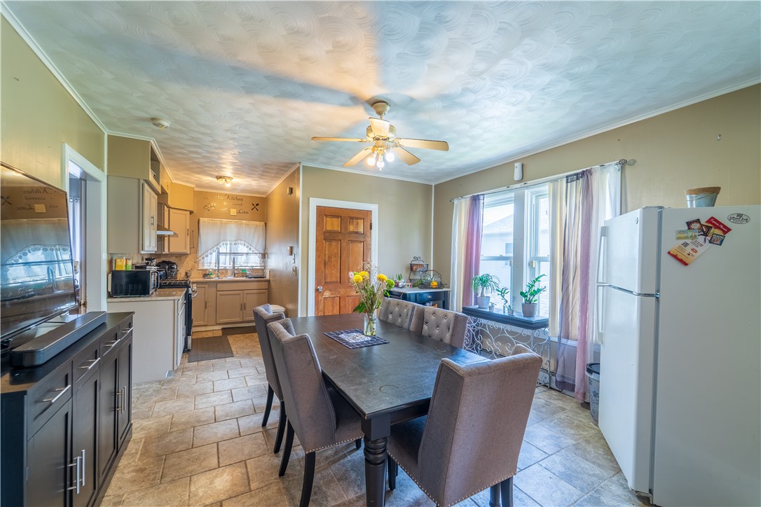 18 Dunnell Avenue Pawtucket, RI 02860 - Photo 4 of 37