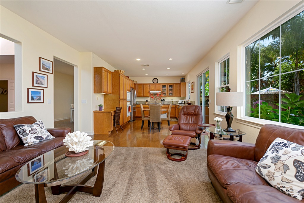 5048 Ashberry Road Carlsbad, CA 92008 - Photo 4 of 25 Gallery Image 4
