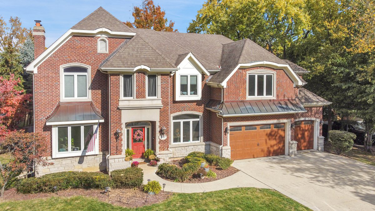 552 Ahlstrand Road Glen Ellyn, IL 60137 - Photo 1 of 51 Gallery Image 1