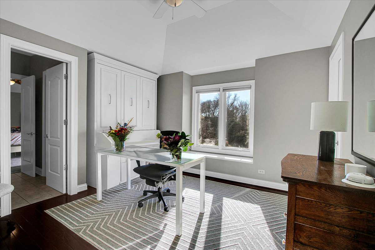 552 Ahlstrand Road Glen Ellyn, IL 60137 - Photo 23 of 51 Gallery Image 23