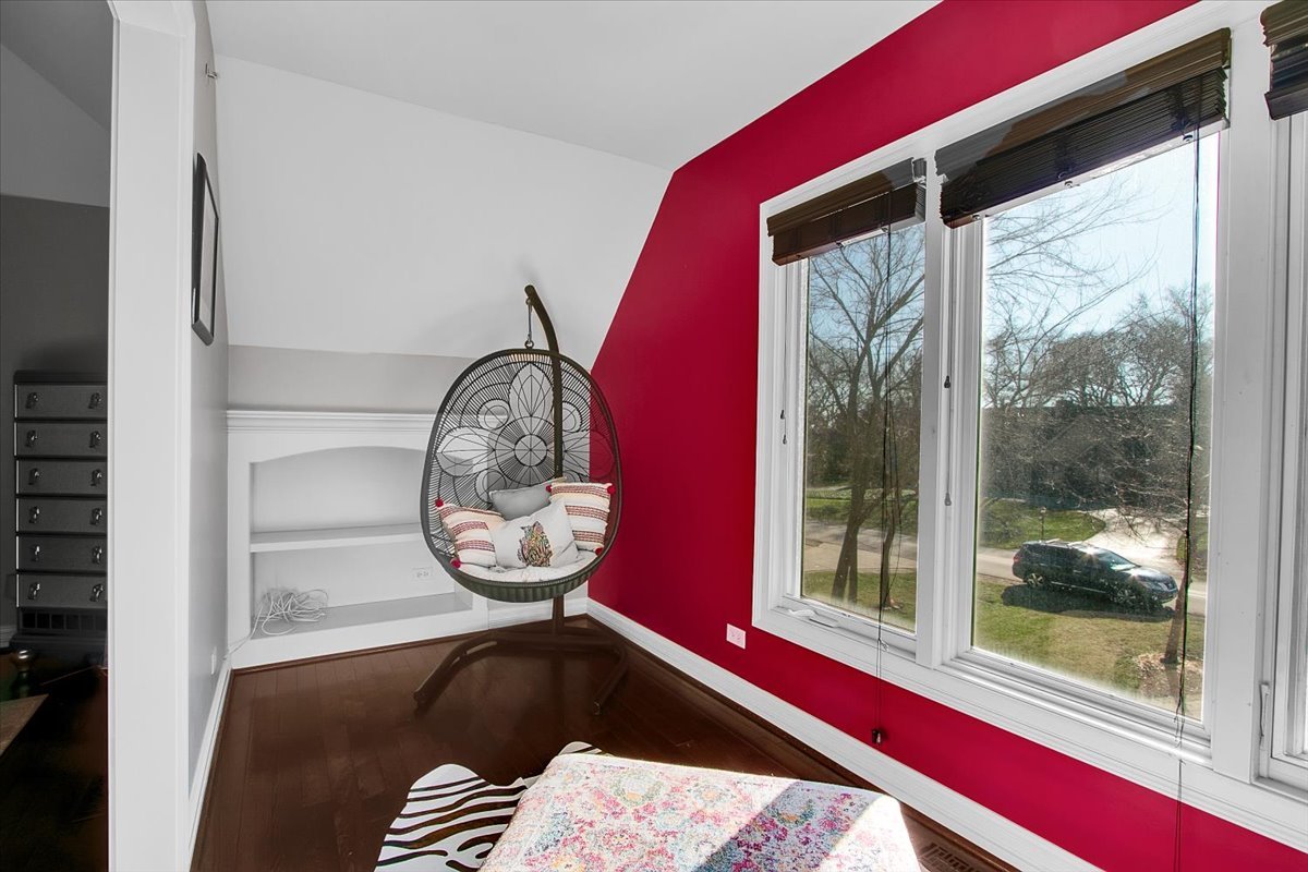 552 Ahlstrand Road Glen Ellyn, IL 60137 - Photo 29 of 51 Gallery Image 29