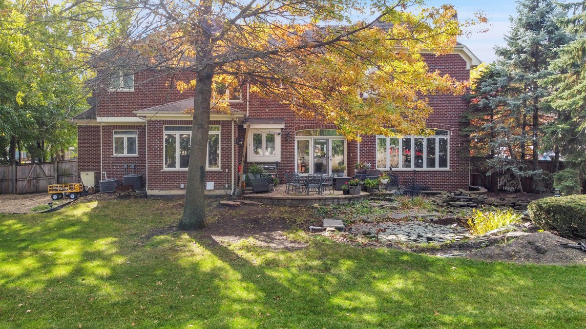 552 Ahlstrand Road Glen Ellyn, IL 60137 - Photo 45 of 51 Gallery Image 45