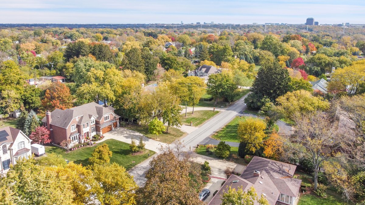 552 Ahlstrand Road Glen Ellyn, IL 60137 - Photo 48 of 51 Gallery Image 48