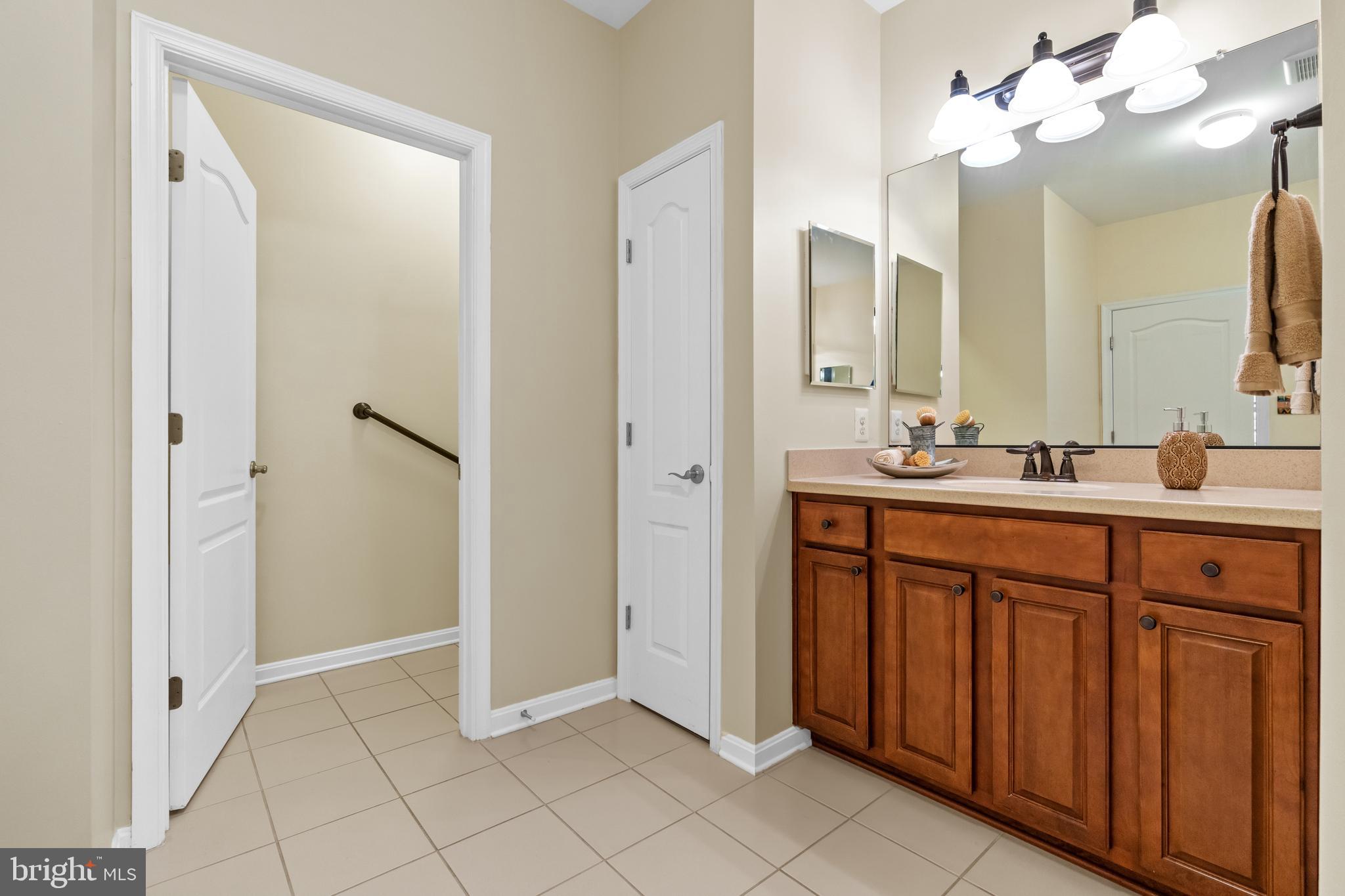 954 River Birch Circle Middletown, DE 19709 - Photo 32 of 58 Owner's bathroom