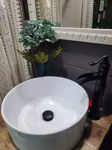 a close view of sink