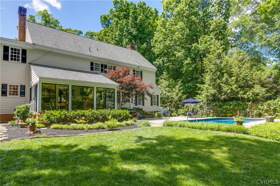 9800 Kingsbridge Road Henrico, VA 23238 - Photo 46 of 50 Rear facade with pool