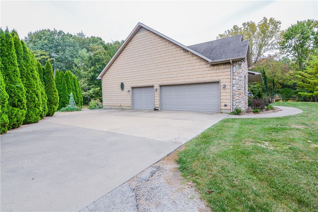 1692 2250 E Road Findlay, IL 62534 - Photo 40 of 47