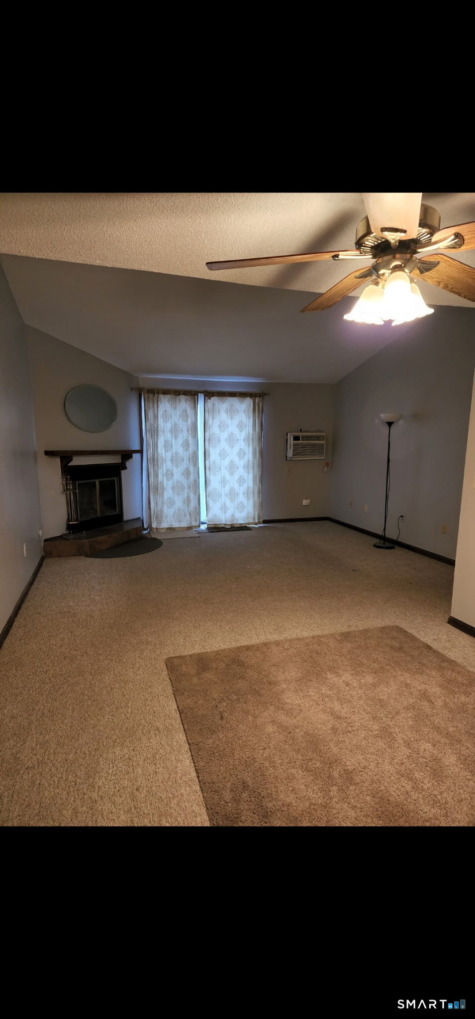 33 Baxter Road, Unit 1E Willington, CT 06279 - Photo 1 of 7 Living room