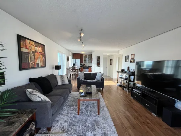 $2,500 | 1212 North Lasalle Boulevard, Unit 1709, Chicago, IL 60610