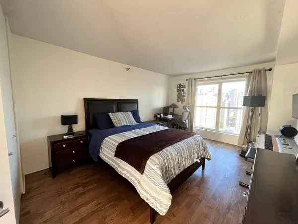 $2,500 | 1212 North Lasalle Boulevard, Unit 1709, Chicago, IL 60610