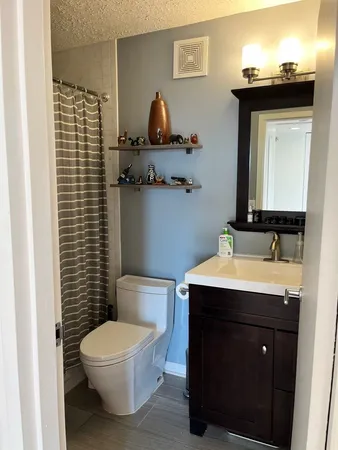 $2,500 | 1212 North Lasalle Boulevard, Unit 1709, Chicago, IL 60610