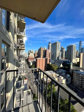 $2,500 | 1212 North Lasalle Boulevard, Unit 1709, Chicago, IL 60610