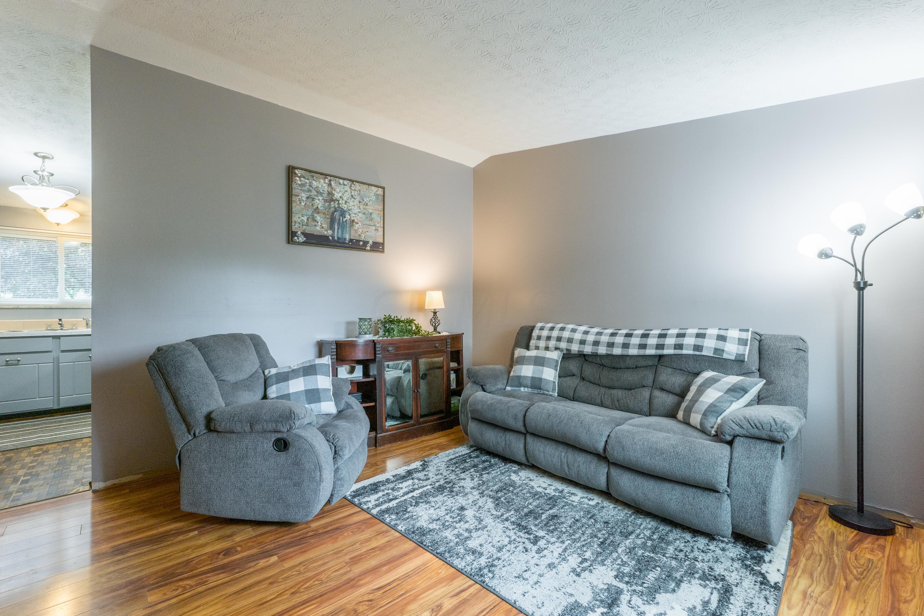 3167 Portman Road Columbus, OH 43232 - Photo 4 of 40 Gallery Image 4