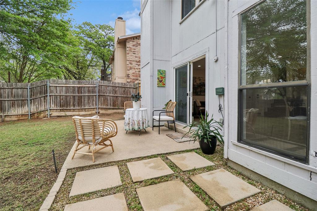 1428 Hampton Road Grapevine, TX 76051 - Photo 28 of 36