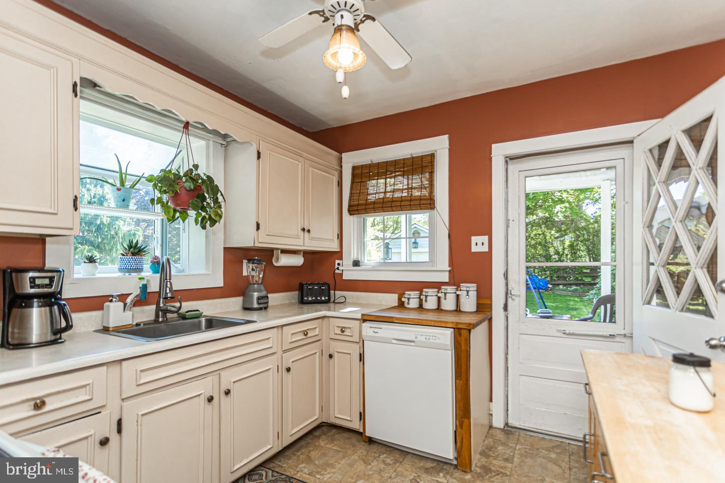 239 Ellis Road Willow Grove, PA 19090 - Photo 19 of 33 Gallery Image 19