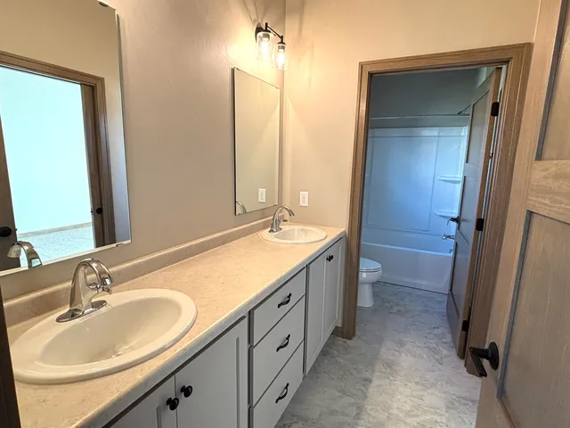 $474,900 | N1845 Schroeder Farm Drive, Greenville, WI 54942