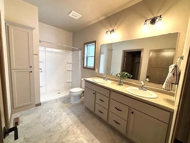 $474,900 | N1845 Schroeder Farm Drive, Greenville, WI 54942