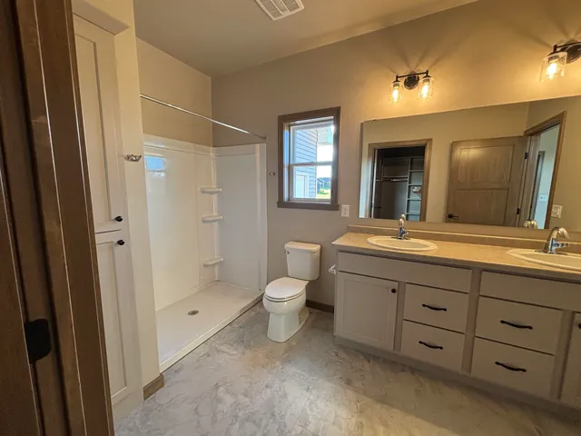 $474,900 | N1845 Schroeder Farm Drive, Greenville, WI 54942