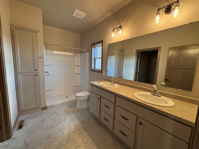 $474,900 | N1845 Schroeder Farm Drive, Greenville, WI 54942