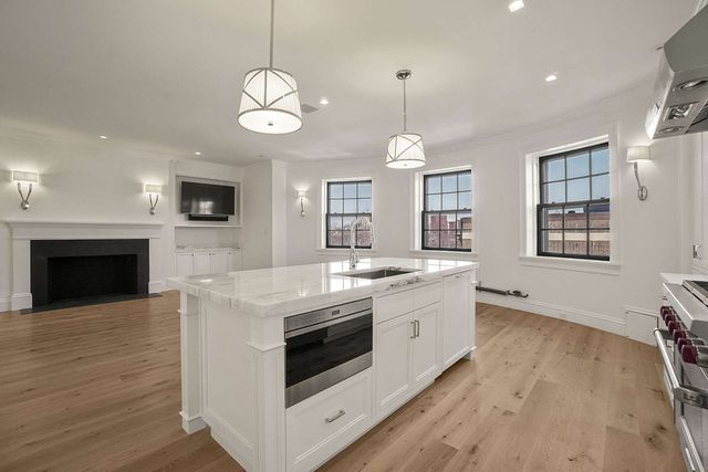$1,650,000 | 95 Beacon Street, Unit 11, Boston, MA 02108