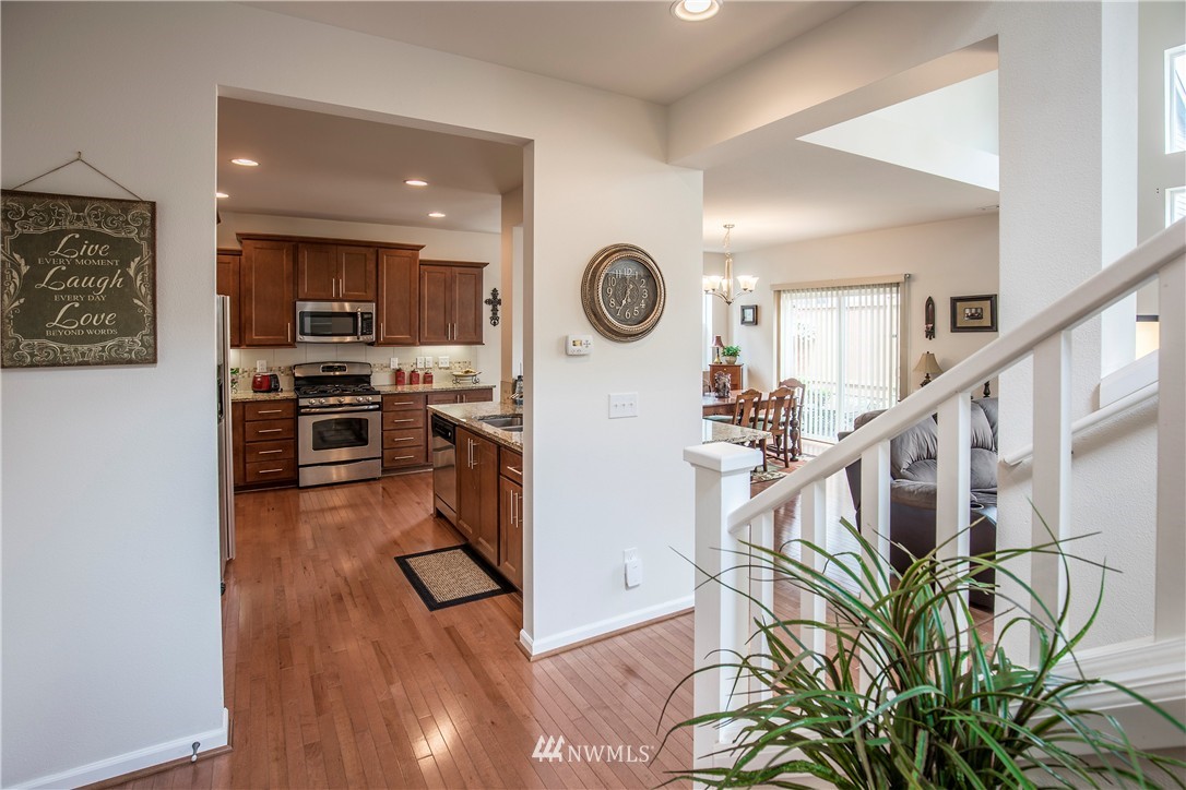 3929 177th Street Southeast Bothell, WA 98012 - Photo 7 of 24