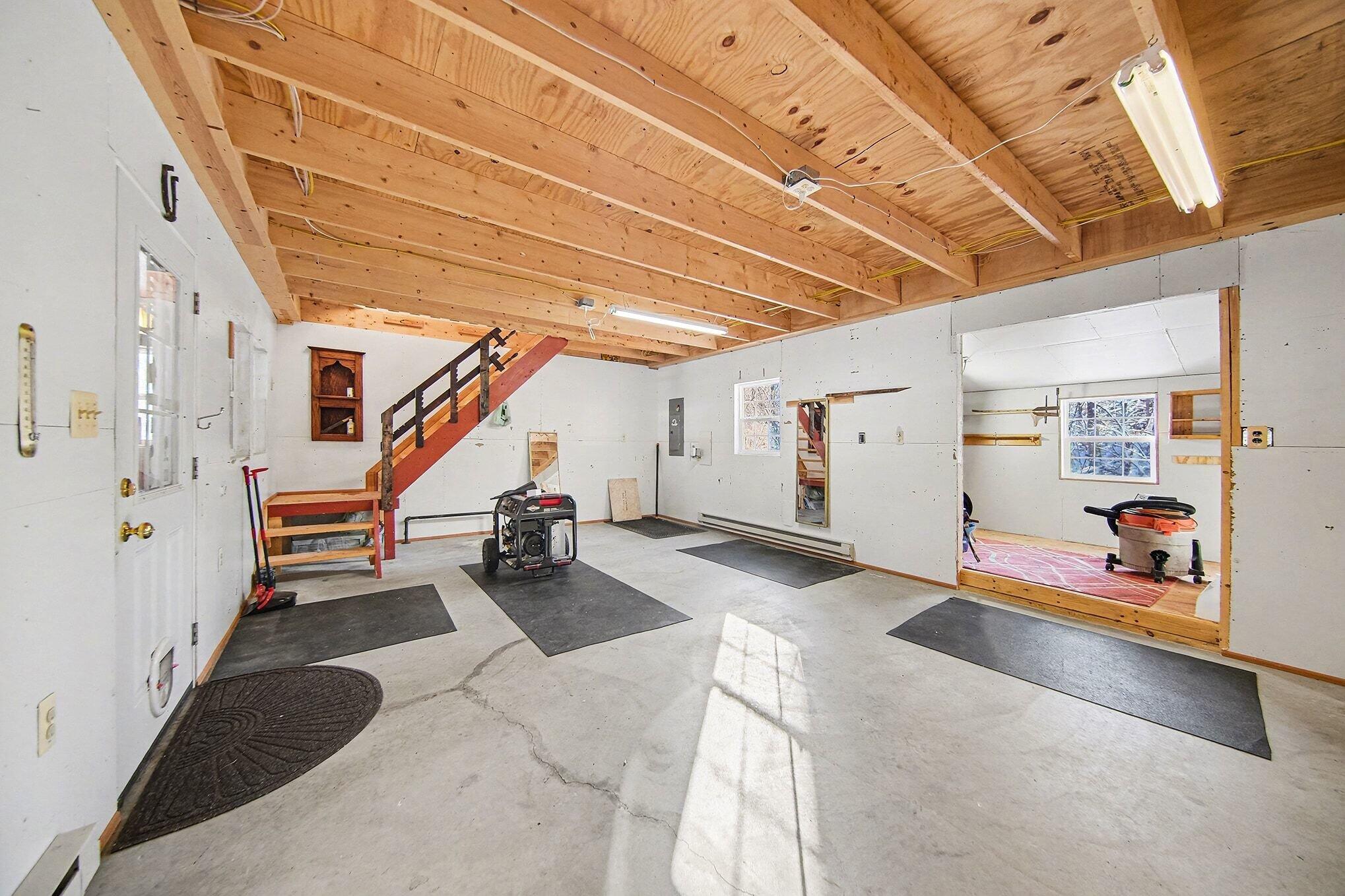 5990 Plymouth Road Ann Arbor, MI 48105 - Photo 22 of 28 021_file_2077