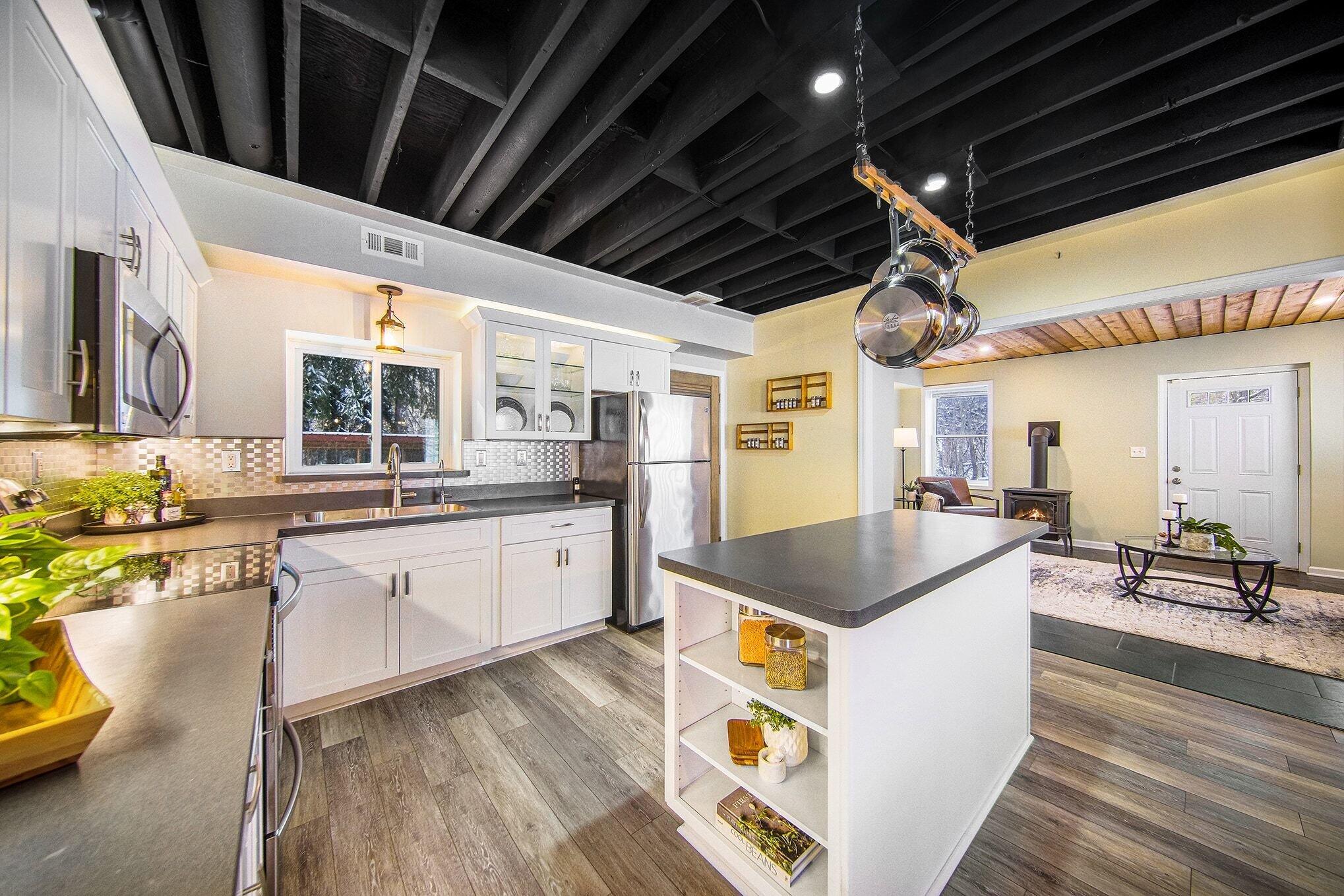 5990 Plymouth Road Ann Arbor, MI 48105 - Photo 8 of 28 005_file_8601