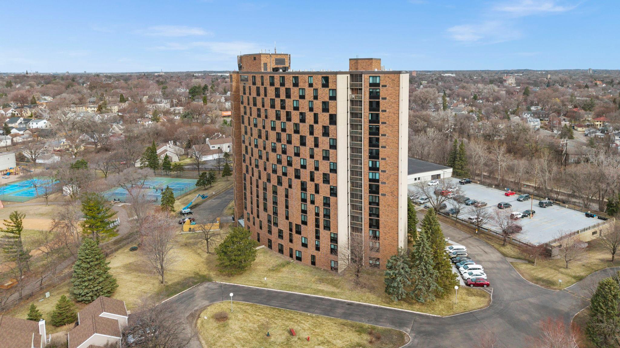 1181 Edgcumbe Road, Unit 1712 St. Paul, MN 55105 - Photo 57 of 63