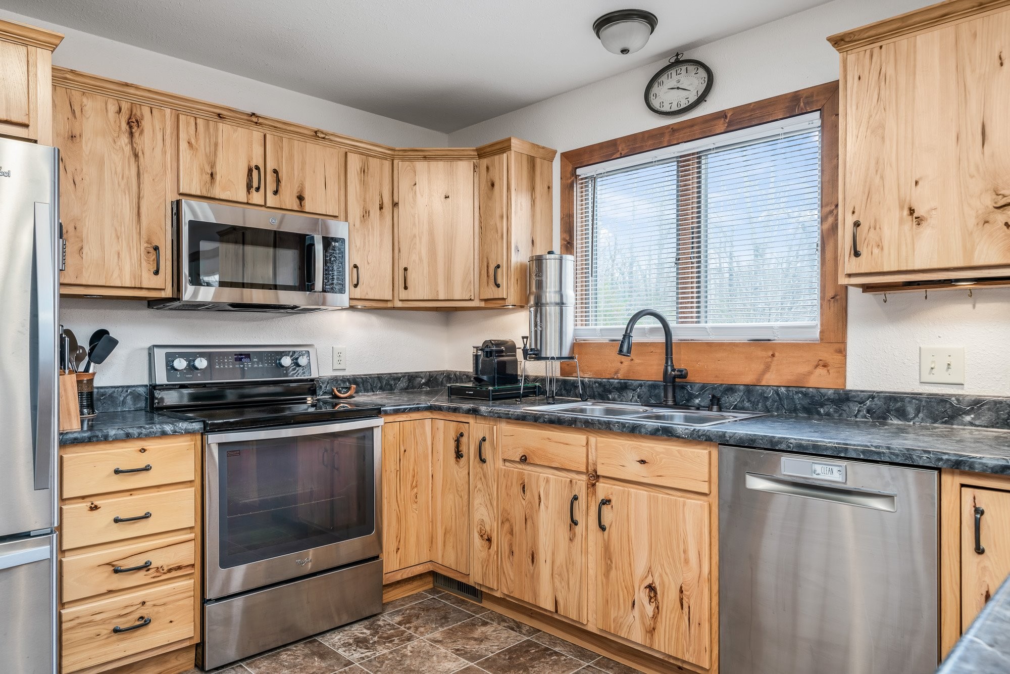 311 Cade Road Monterey, TN 38574 - Photo 5 of 33 Gallery Image 5