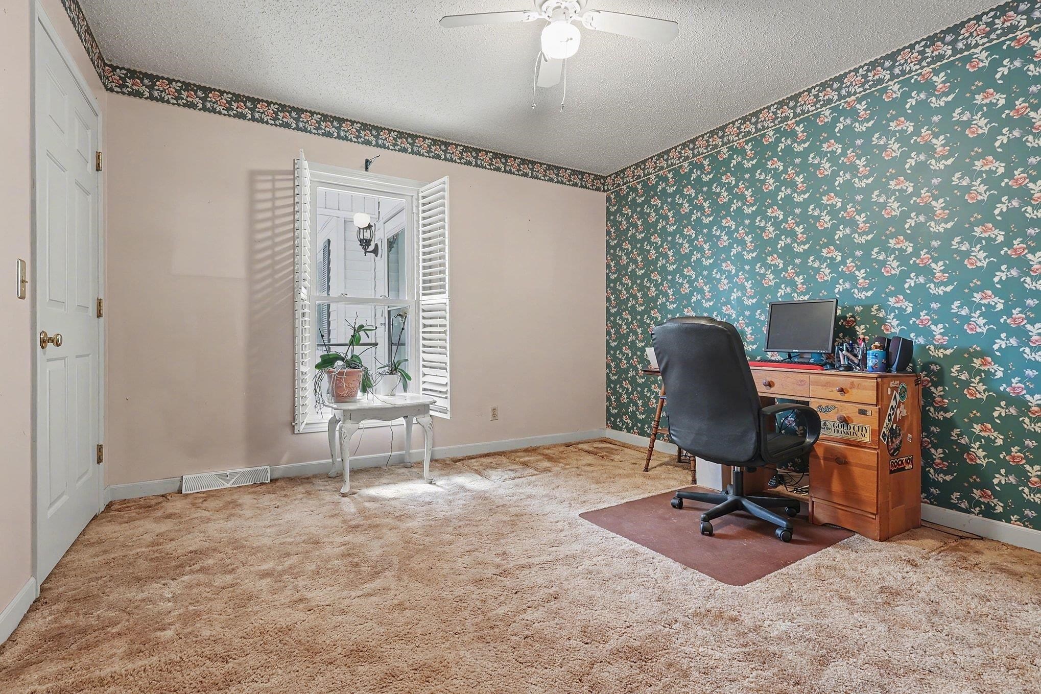 1514 Clement Road Greer, SC 29650 - Photo 14 of 38