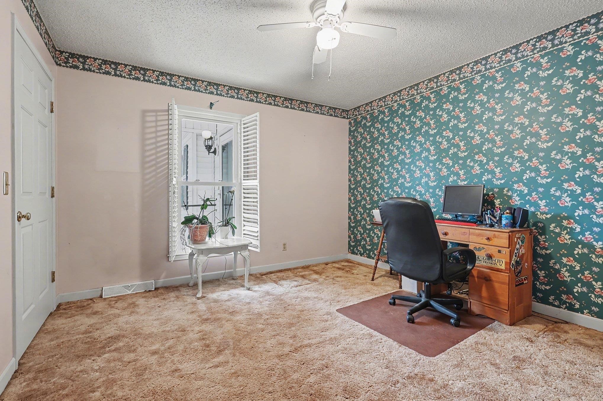 1514 Clement Road Greer, SC 29650 - Photo 15 of 38