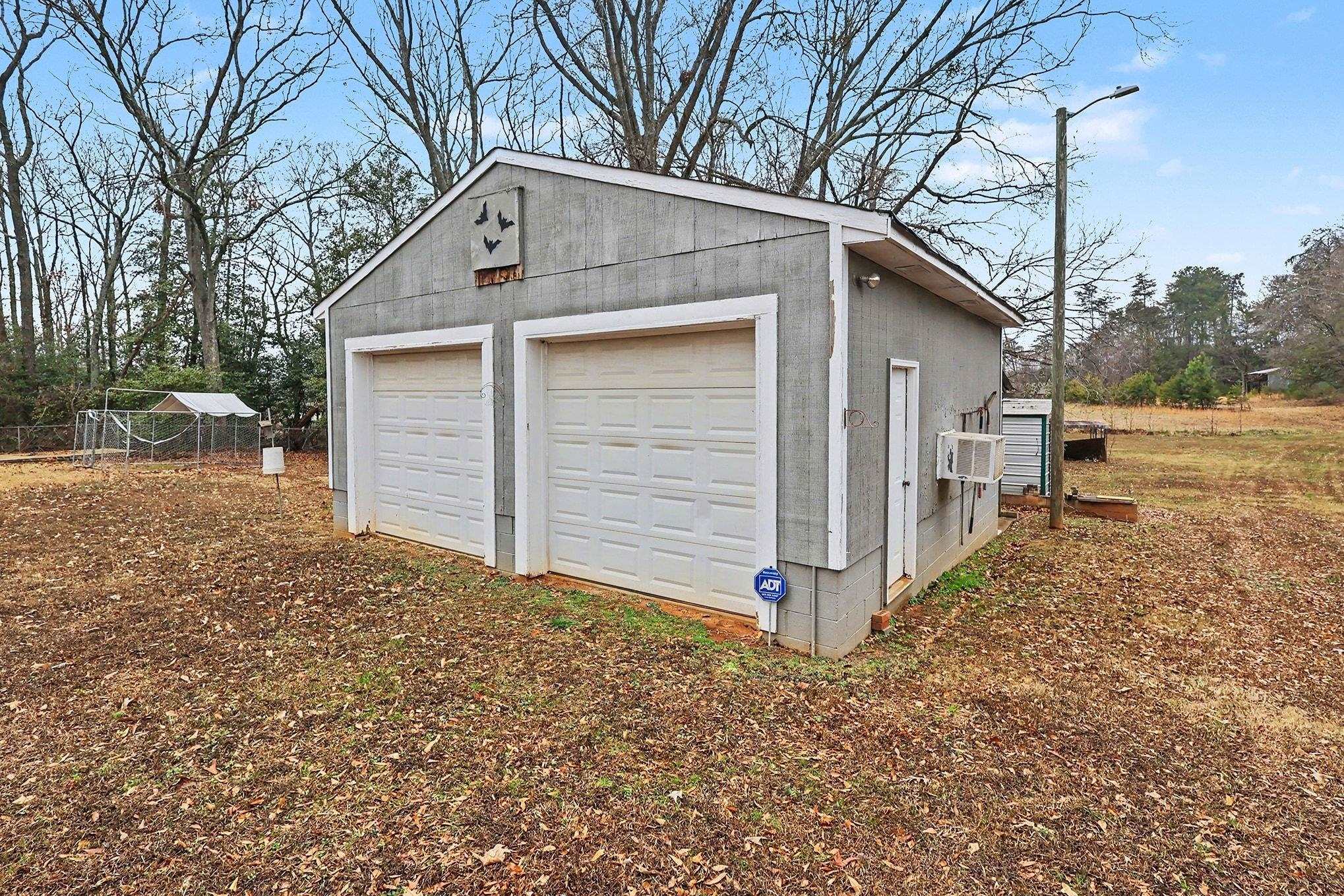 1514 Clement Road Greer, SC 29650 - Photo 30 of 38