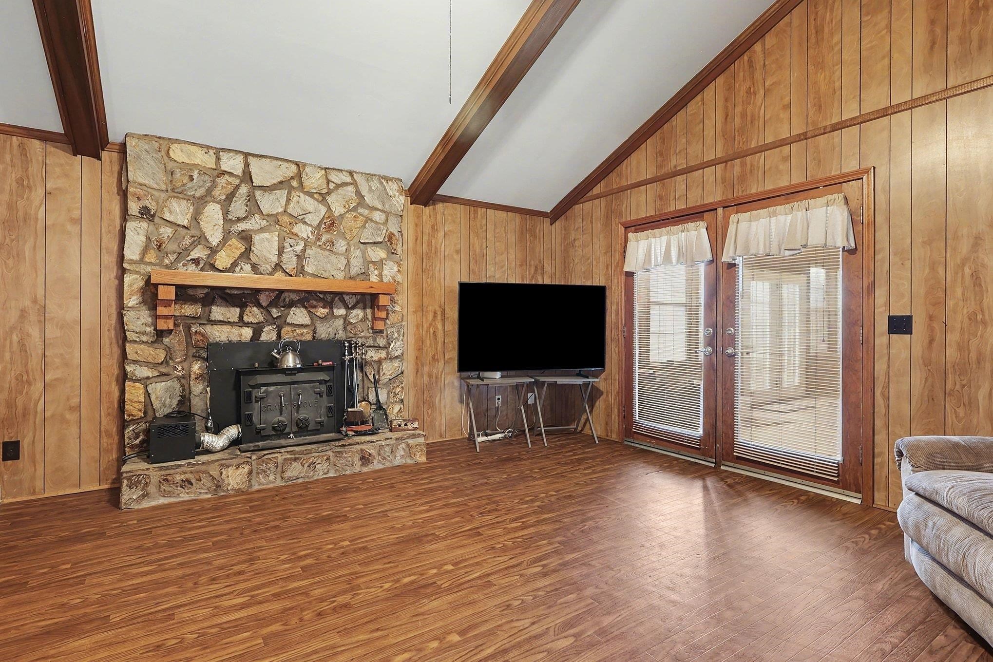 1514 Clement Road Greer, SC 29650 - Photo 5 of 38