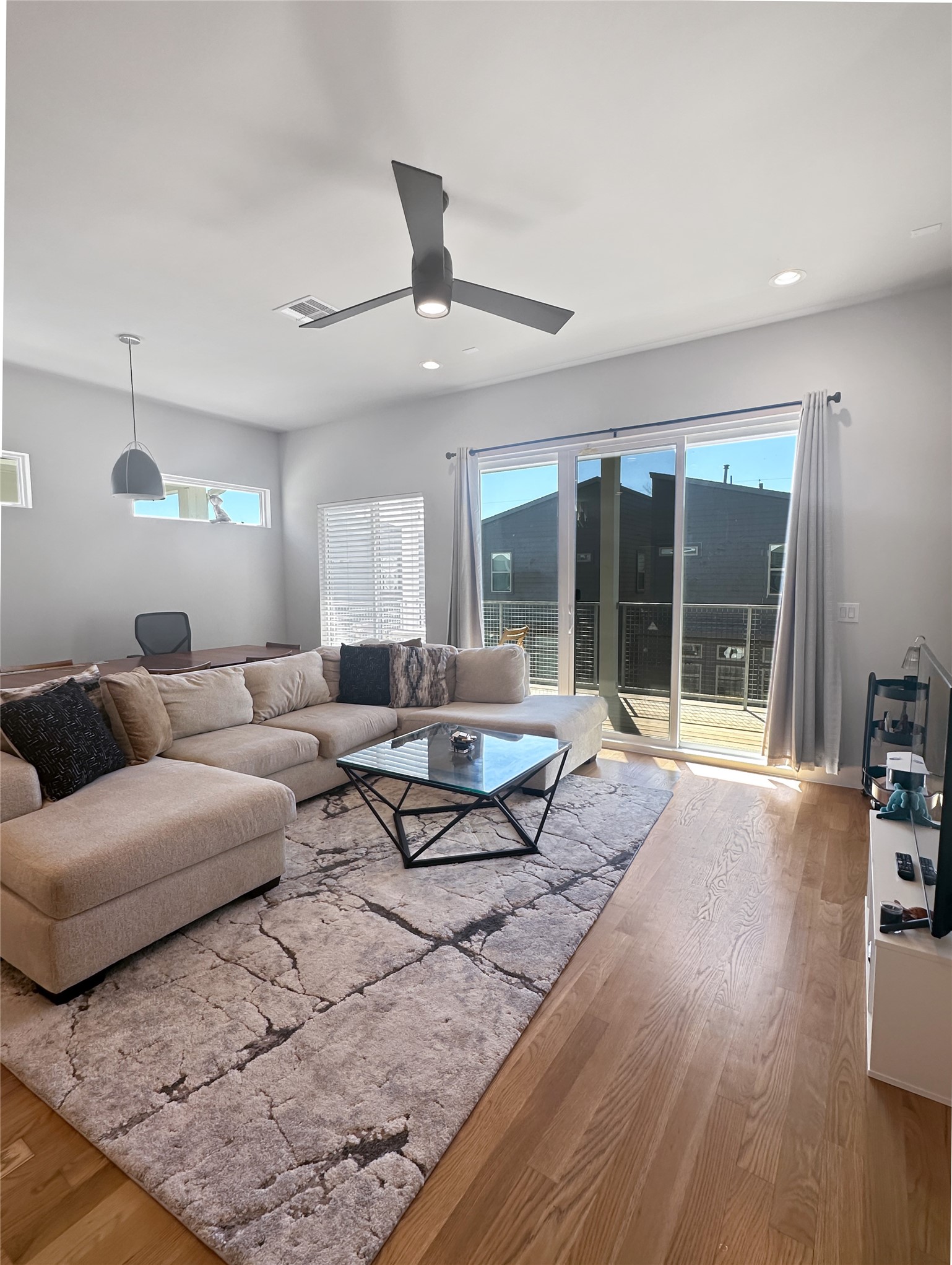 4702 Oats Street, Unit B Houston, TX 77020 - Photo 2 of 20 a living room with furniture and a large window