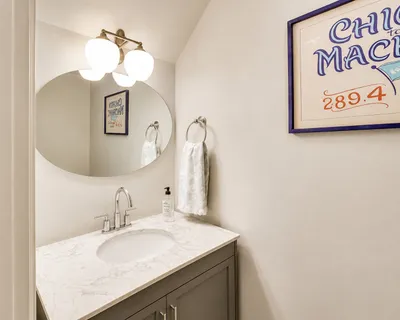 $865,000 | 321 North Jefferson Street, Unit 401, Chicago, IL 60661