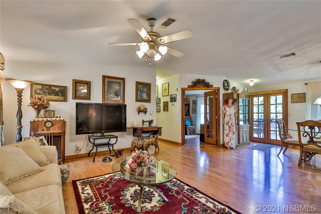 4460 Beacon Light Road Edgewater, FL 32141 - Photo 13 of 49 Gallery Image 13