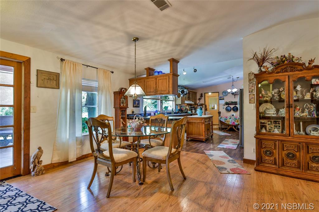 4460 Beacon Light Road Edgewater, FL 32141 - Photo 14 of 49 Gallery Image 14