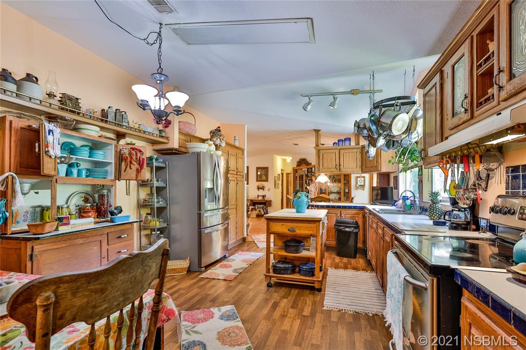 4460 Beacon Light Road Edgewater, FL 32141 - Photo 17 of 49 Gallery Image 17