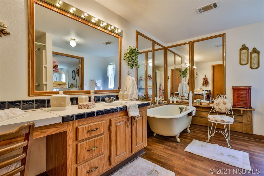 4460 Beacon Light Road Edgewater, FL 32141 - Photo 23 of 49 Gallery Image 23