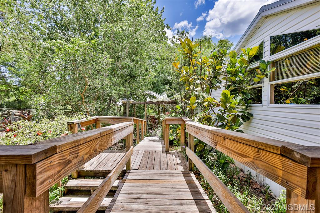 4460 Beacon Light Road Edgewater, FL 32141 - Photo 7 of 49 Gallery Image 7
