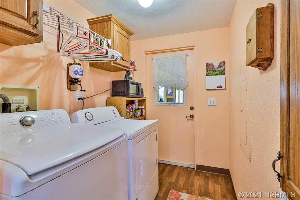4460 Beacon Light Road Edgewater, FL 32141 - Photo 9 of 49 Gallery Image 9