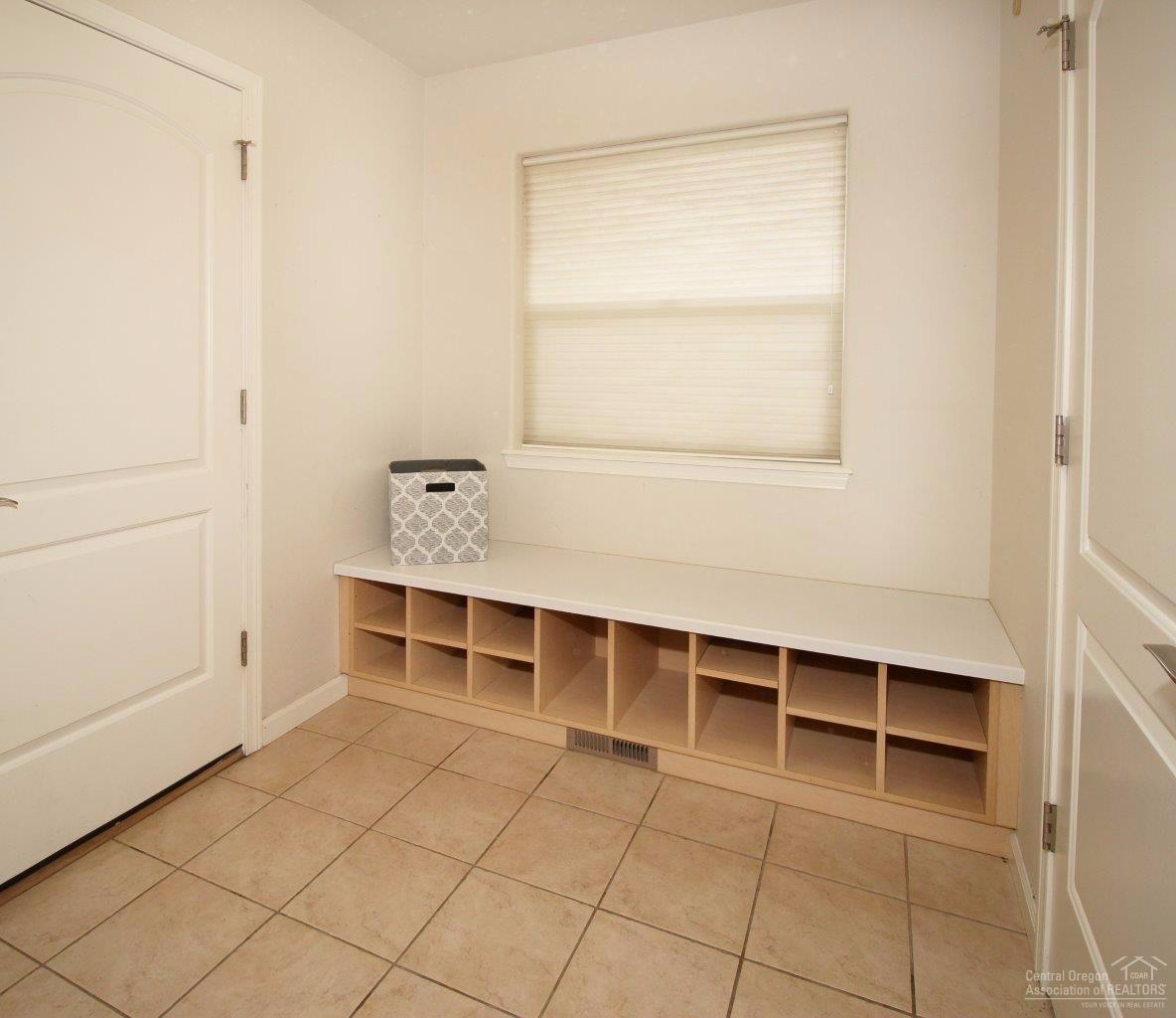 357 Southeast Soft Tail Loop Bend, OR 97702 - Photo 15 of 23 Laundry room