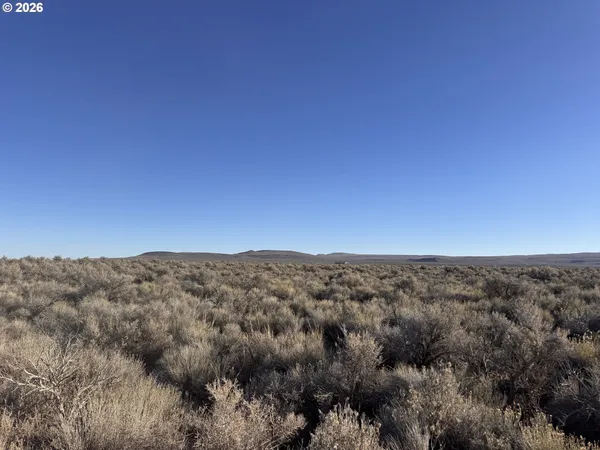 a view of a sky