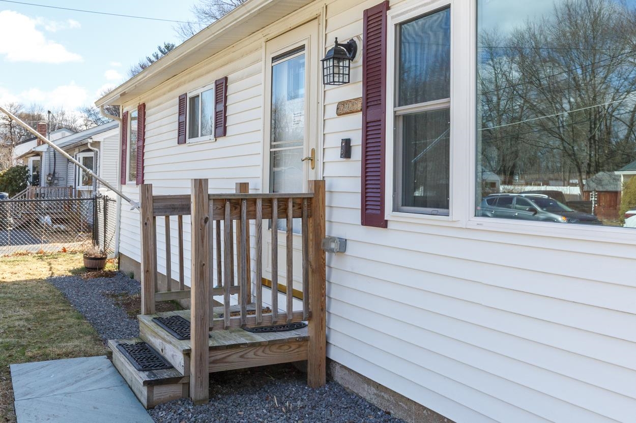 2 Muse Terrace Salem, NH 03079 - Photo 7 of 43