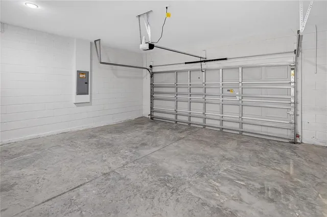 $2,100 | 9066 North Akola Way, Citrus Springs, FL 34434