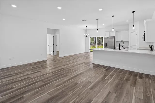 $2,100 | 9066 North Akola Way, Citrus Springs, FL 34434