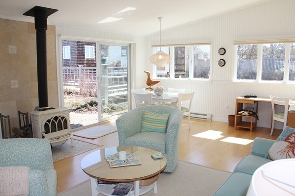 4 Pebble Path Gloucester, MA 01930 - Photo 5 of 17