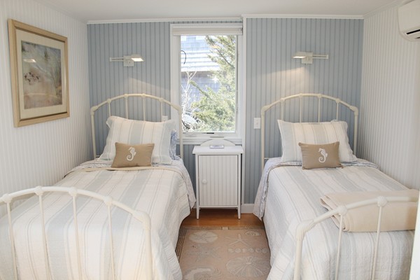 4 Pebble Path Gloucester, MA 01930 - Photo 9 of 17