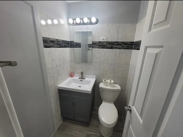 $220,000 | 8710 Skokie Boulevard, Unit 3BS, Skokie, IL 60077